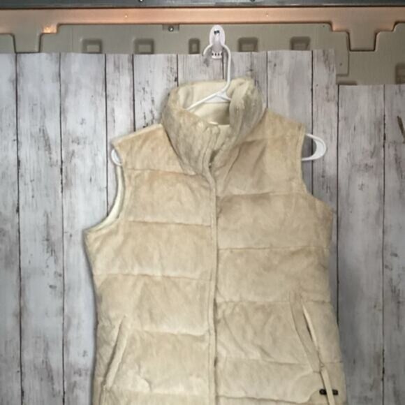 Athleta Jackets & Blazers - Athleta Goose Down Quilted Faux Fur Puffer Vest Sz m minimalist broke zipper